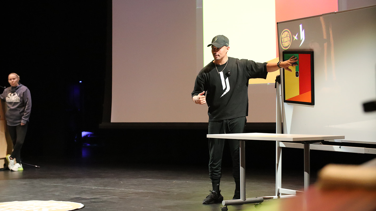 Luis Jeronimo teaching at a performance conference